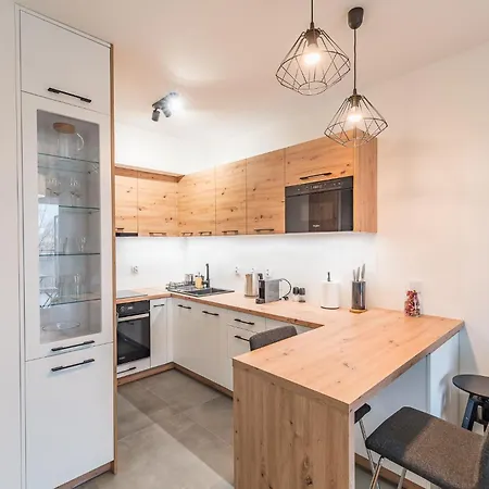 Appartamento Business - City View With Balcony & Parking By Rentujemy