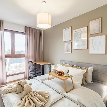 Appartamento Business - City View With Balcony & Parking By Rentujemy